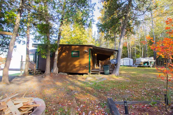 Hudson, ME 04449,194 Hay RD