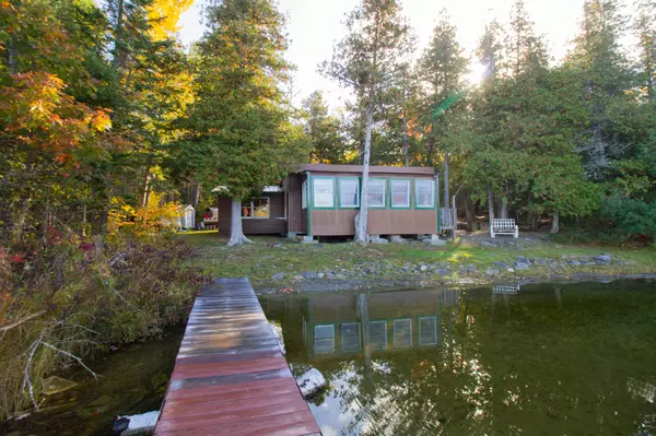 194 Hay RD, Hudson, ME 04449