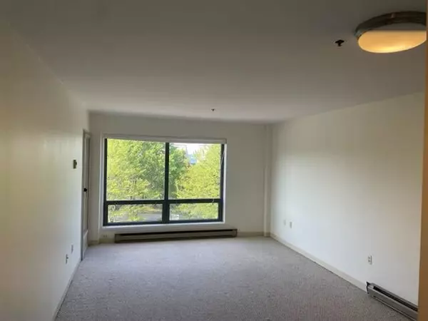 South Portland, ME 04106,148 Breakwater DR #306