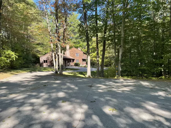 Auburn, ME 04210,100 Woodlawn AVE