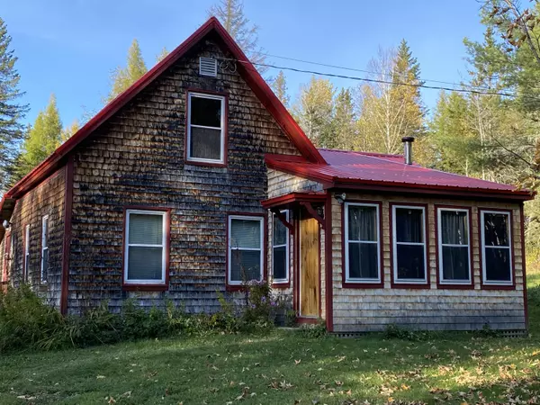 460 Jemtland RD, New Sweden, ME 04762