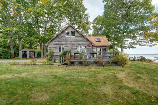 Freeport, ME 04032,42 Maquoit DR