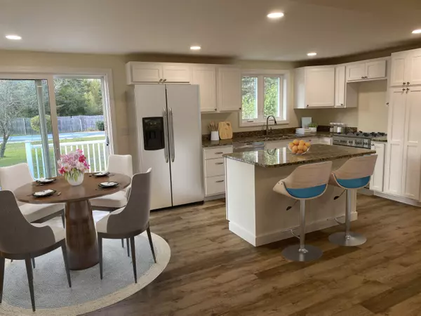 Brunswick, ME 04011,216 Maquoit RD