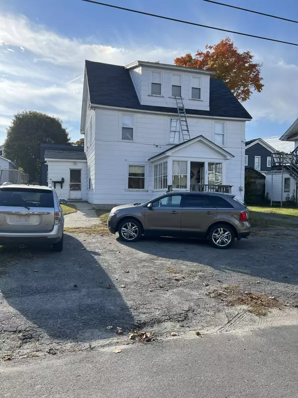 Millinocket, ME 04462,142 Oxford ST