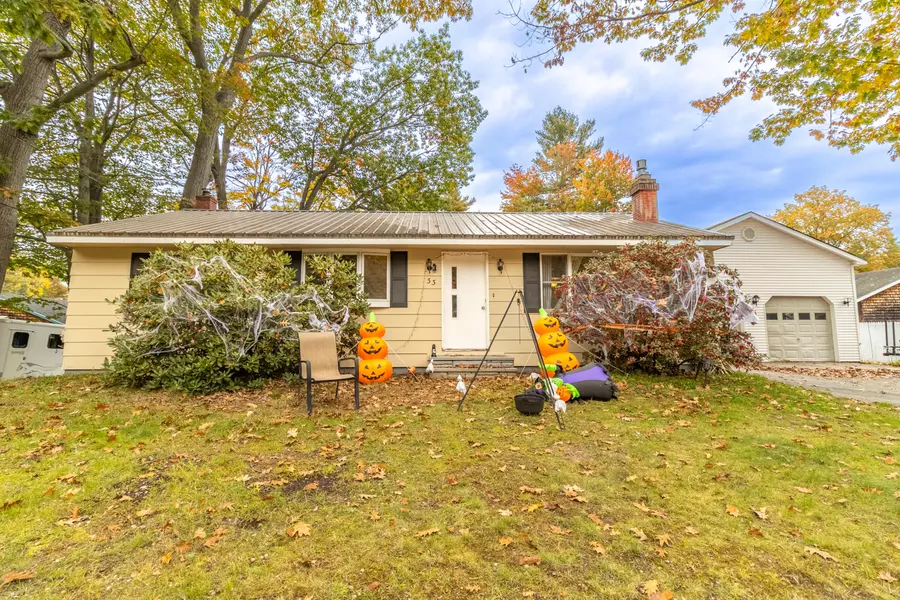 33 Maple PT, Auburn, ME 04210