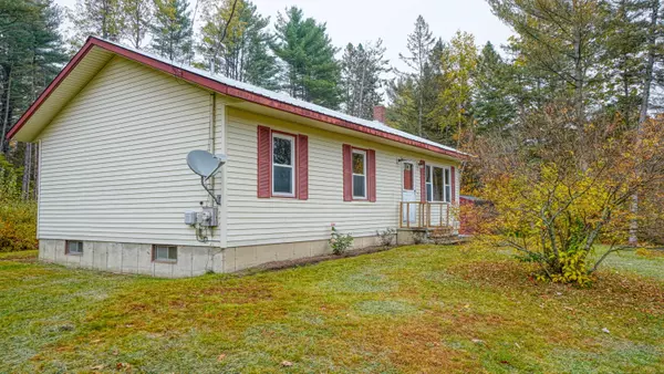 Kingfield, ME 04947,33 Mt. View RD