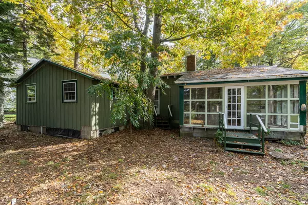 Freeport, ME 04032,334 Lower Flying Point RD