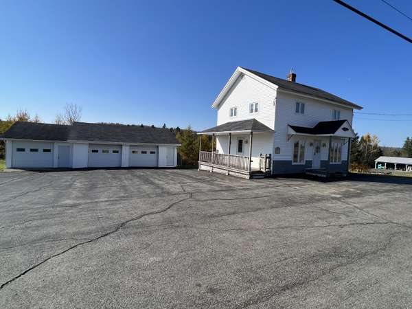 Madawaska, ME 04756,313 Gagnon RD