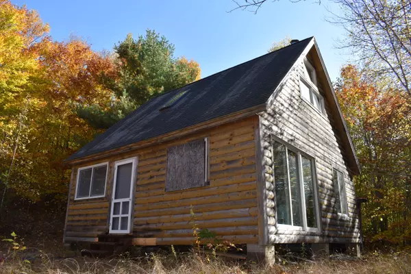 12 James Jipson RD, Lowell, ME 04493