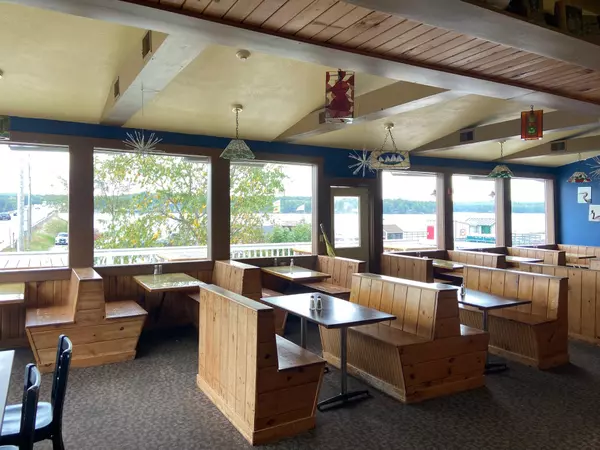 Wiscasset, ME 04578,43-45 Water ST