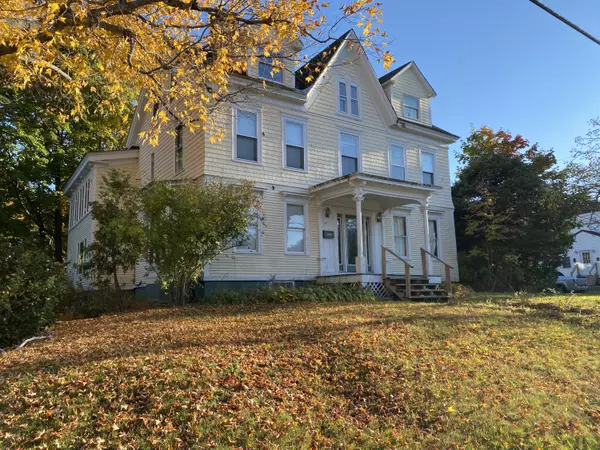 40 Washington AVE, Gardiner, ME 04345