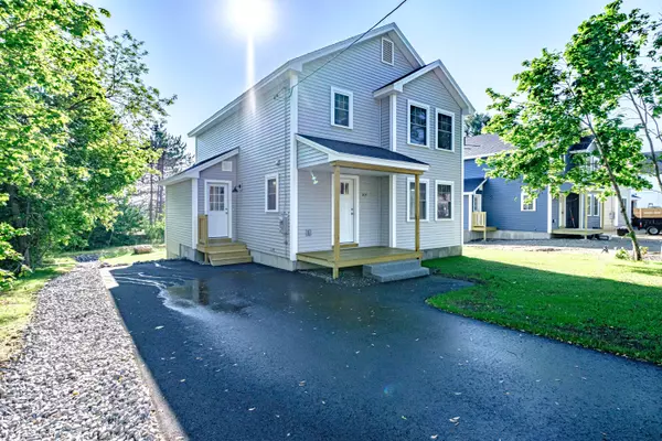 South Portland, ME 04106,164 Ridgeland AVE