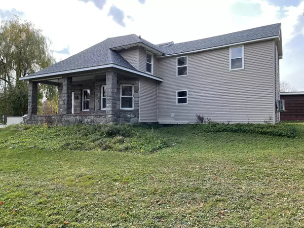 Presque Isle, ME 04769,9 School ST