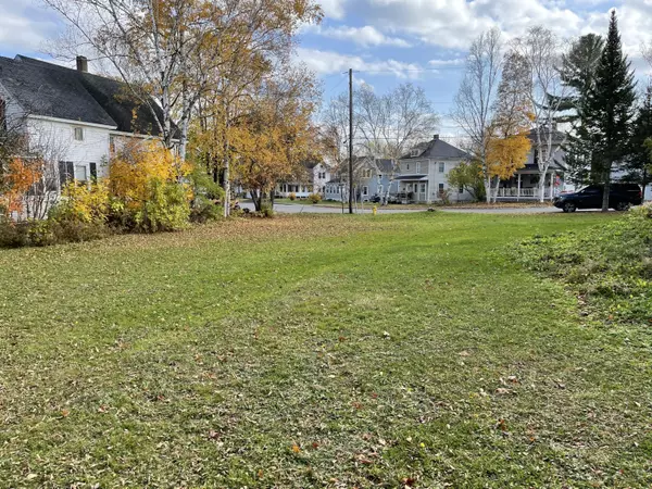 Presque Isle, ME 04769,9 School ST