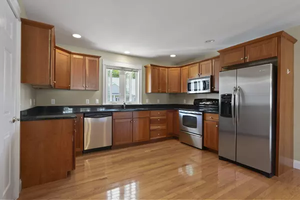 Cumberland, ME 04110,24 Sand Point LN #24