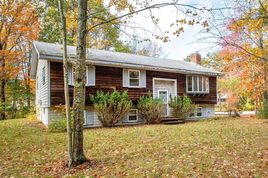 2 Algonquin LN, Brunswick, ME 04011