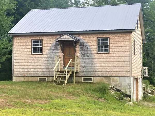 Searsmont, ME 04973,204 Woodmans Mill RD