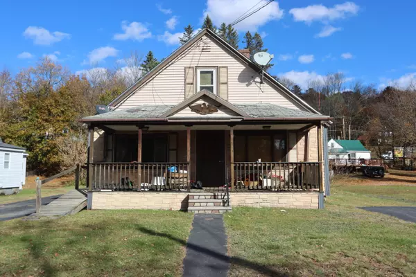 48 Kimball AVE, Mexico, ME 04257