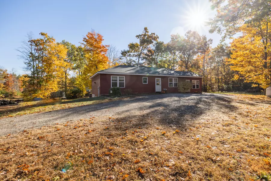 23 Zander LN, Lyman, ME 04002