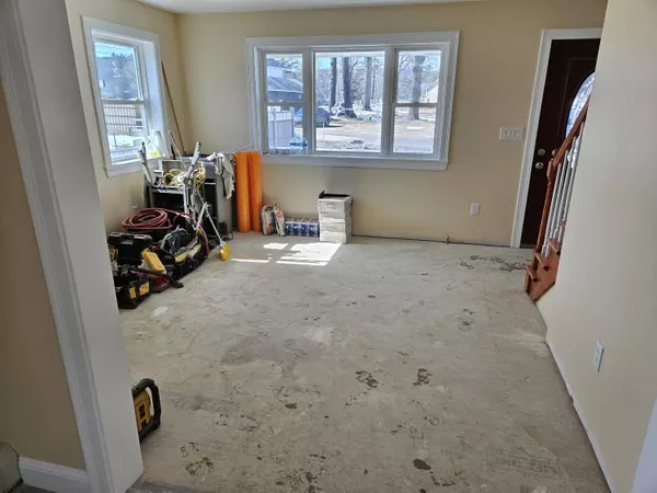 Litchfield, ME 04350,5 Lintonia DR #5