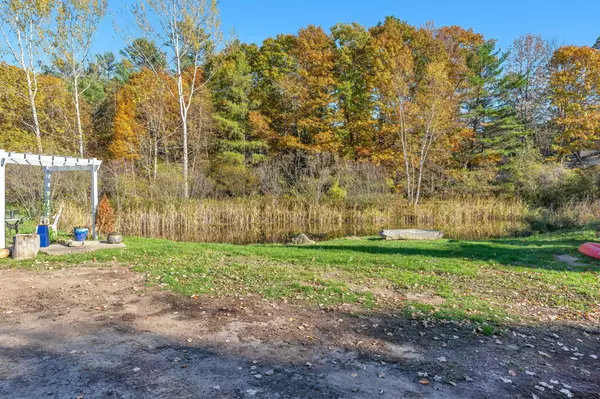 Freeport, ME 04032,663 Granite ST