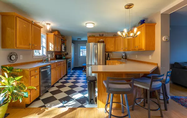 Warren, ME 04864,89 Bluebird RD