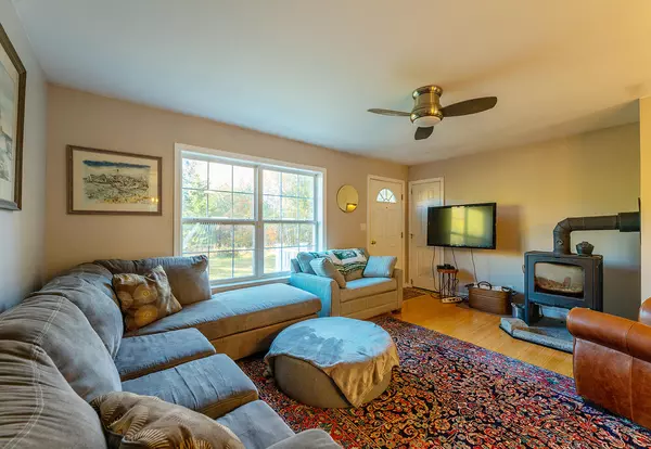 Warren, ME 04864,89 Bluebird RD