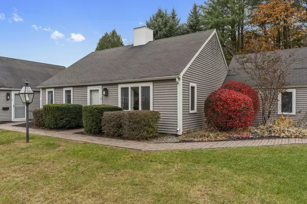 11 Colonial WAY #11, Auburn, ME 04210