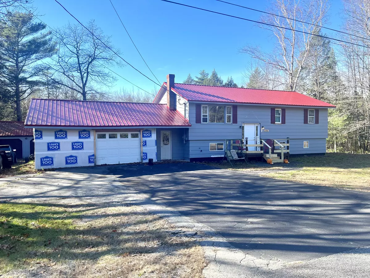 Passadumkeag, ME 04475,232 Main RD