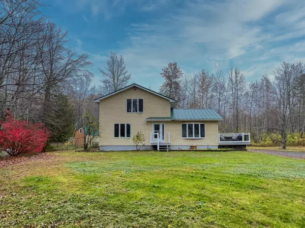 65 Kitchen Hill RD, Newport, ME 04953