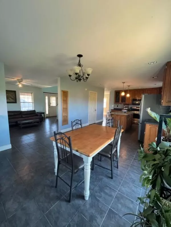 Whitefield, ME 04353,16 Henry LN