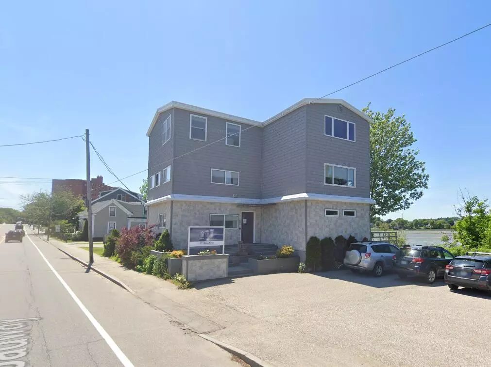 South Portland, ME 04106,373 Broadway