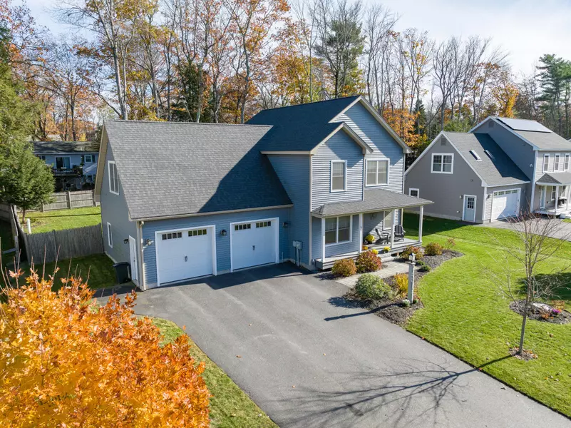 111 Forest Glen LN, Topsham, ME 04086