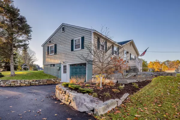 14 Sunset ST, Thomaston, ME 04861