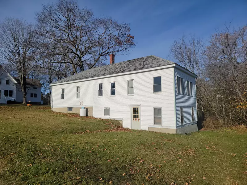 30 Summit ST, Baileyville, ME 04694