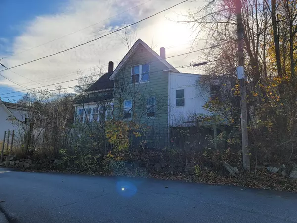 Rumford, ME 04276,10 South Backfield RD