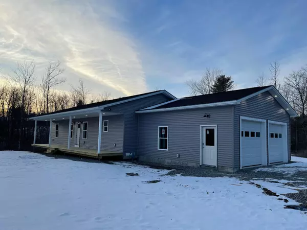 76 Oakwood RD,  West Gardiner,  ME 04345