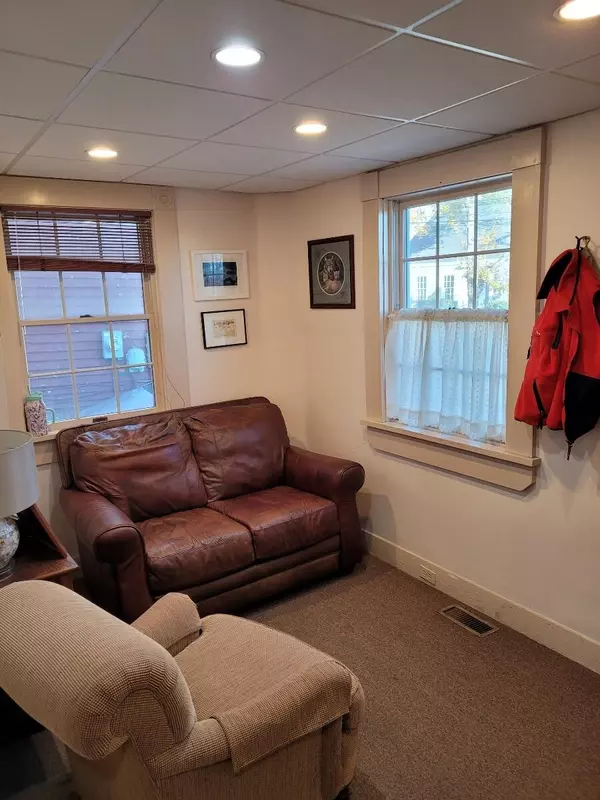 Yarmouth, ME 04096,46 Main ST