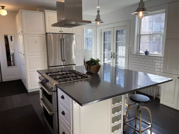 South Portland, ME 04106,284 Broadway