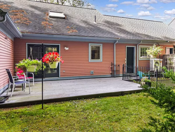 Brunswick, ME 04011,29 Birch Meadow RD #29