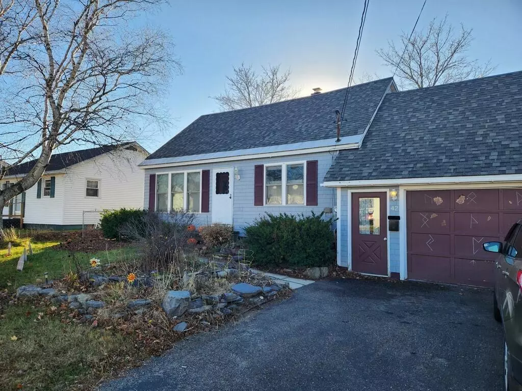 Millinocket, ME 04462,42 Waldo ST