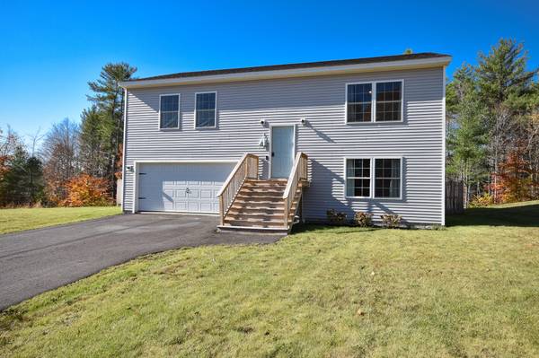 17 Meredith DR, Windham, ME 04062