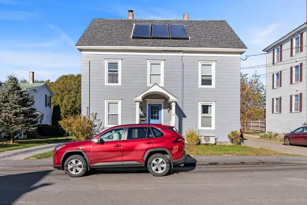 Brunswick, ME 04011,24 Oak ST