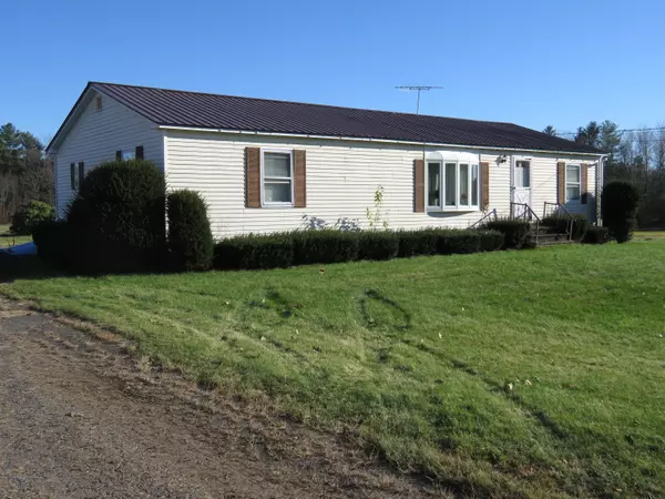 Whitefield, ME 04353,342 S Hunts Meadow RD