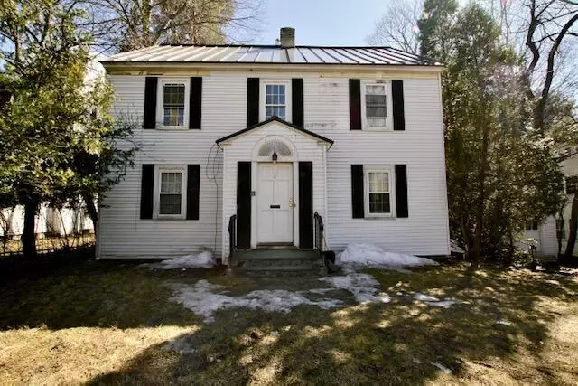 Orono, ME 04473,4 University PL