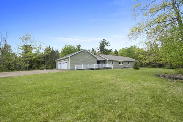 Thomaston, ME 04861,298 Beechwood ST