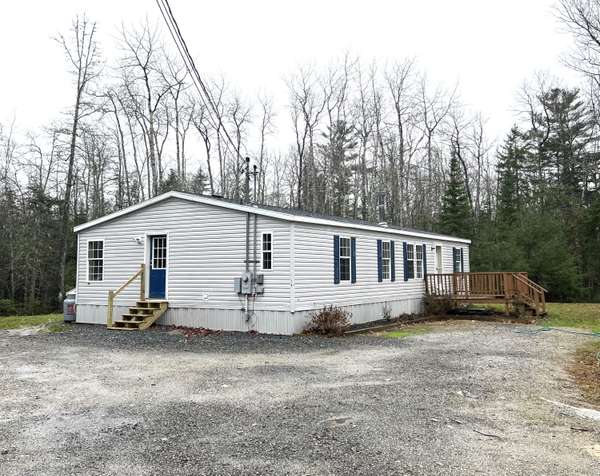 14 Hidden Acres LN, Surry, ME 04684