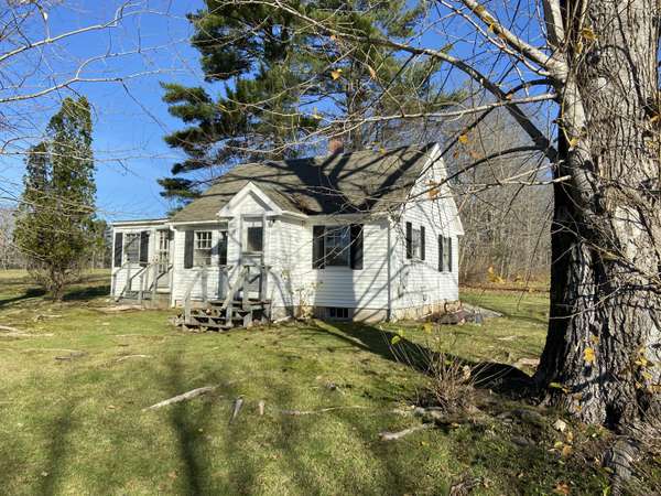 254 Dodge RD, Edgecomb, ME 04556