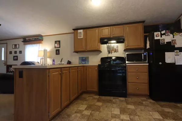 Lisbon, ME 04250,12 Donna DR