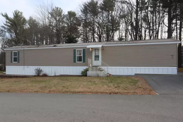 12 Donna DR, Lisbon, ME 04250